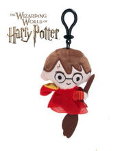 Carica l&#39;immagine nel visualizzatore Galleria, Harry Potter on broom Plush Bag Clip 8cm
